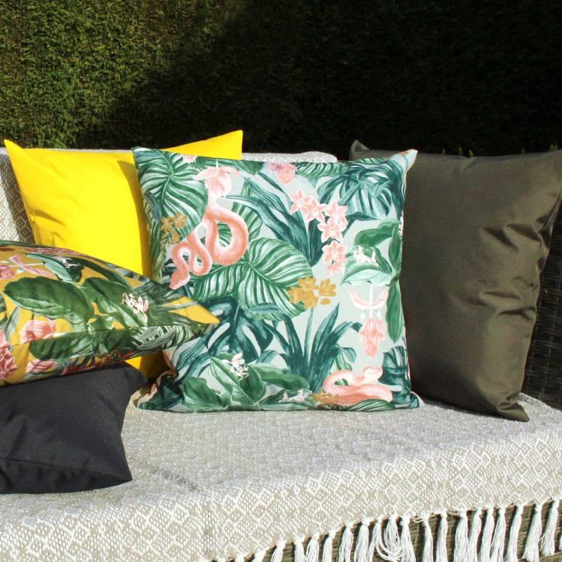 Create the Perfect Outdoor Oasis with These Must-Have Items