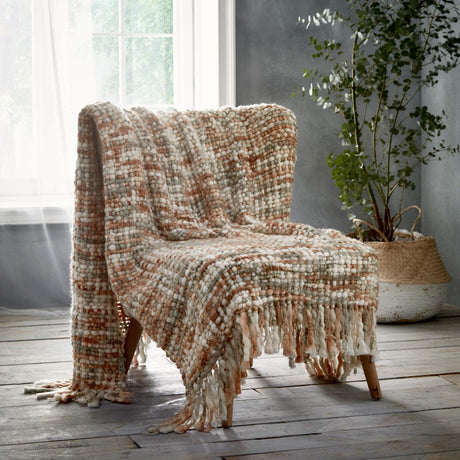 Cuddle Up with our Cosy Throws - Ideal