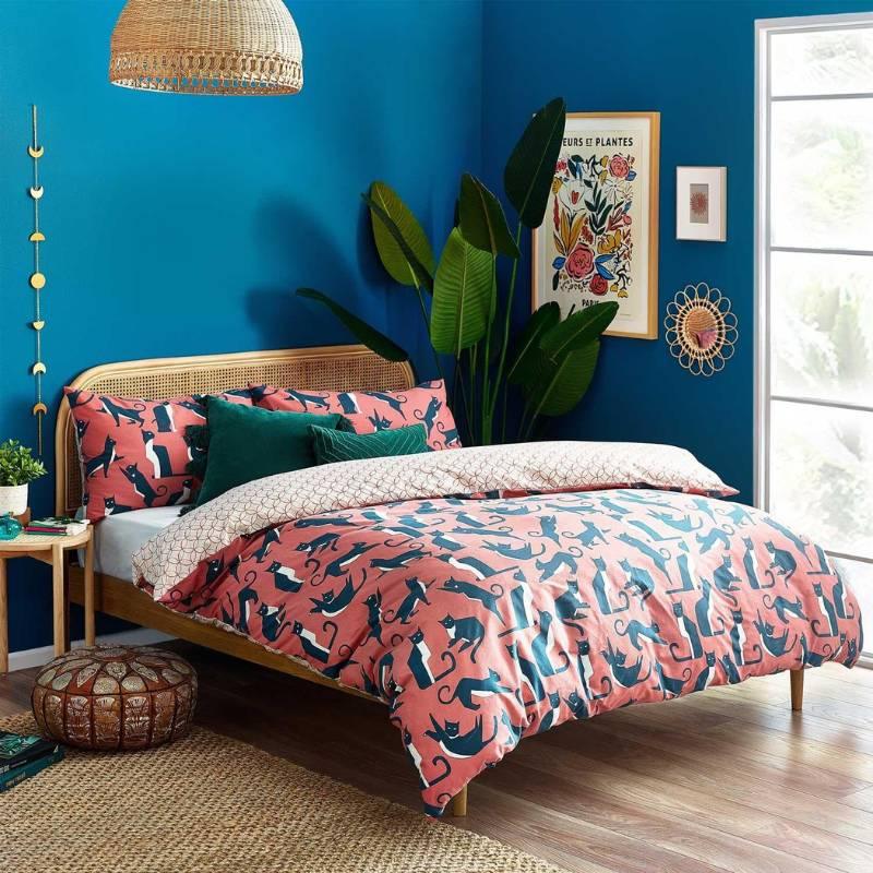 Patterns That Pop: Transform Your Bed with Eye-Catching Duvet Covers