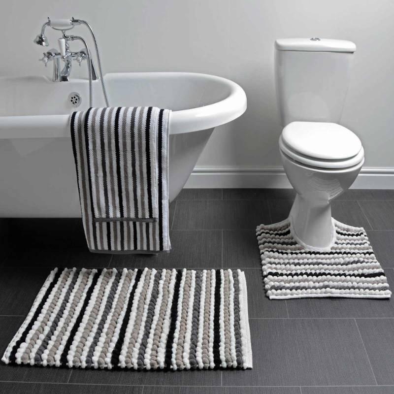 Step into Comfort with Stylish Bath Mats