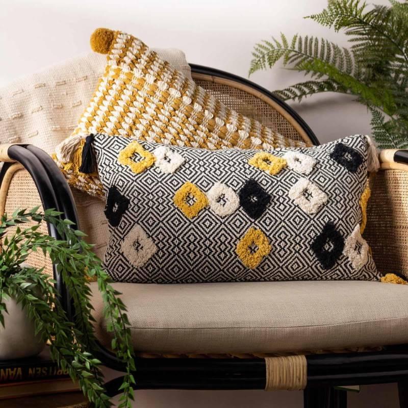 The Most Popular Decorative Pillows of the Year: A Stylish Journey