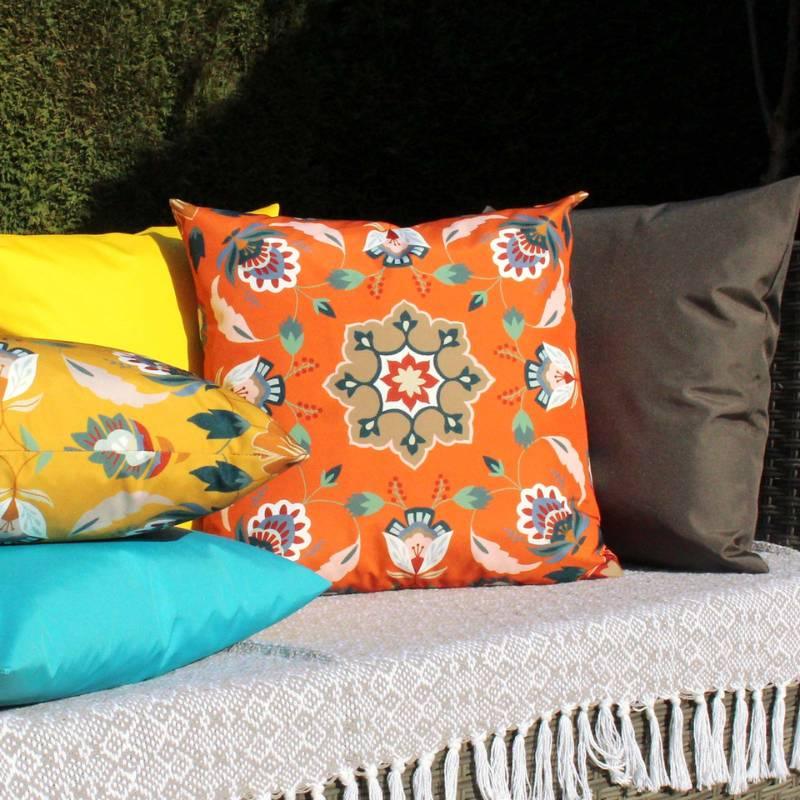 The Most Popular Outdoor Living Items of the Year: A Colourful and Comfortable Affair - Ideal