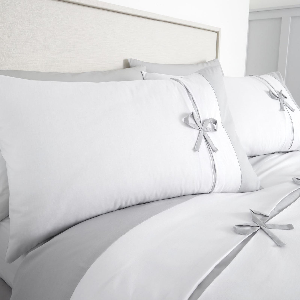 Milo Bow Duvet Cover Set White