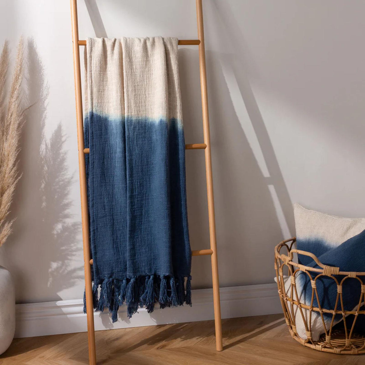 Mizu Dip Dye Fringed Cotton Throw 130cm x 170cm