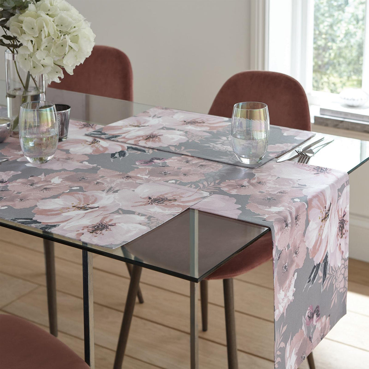 Dramatic Floral Kitchen Textiles Collection