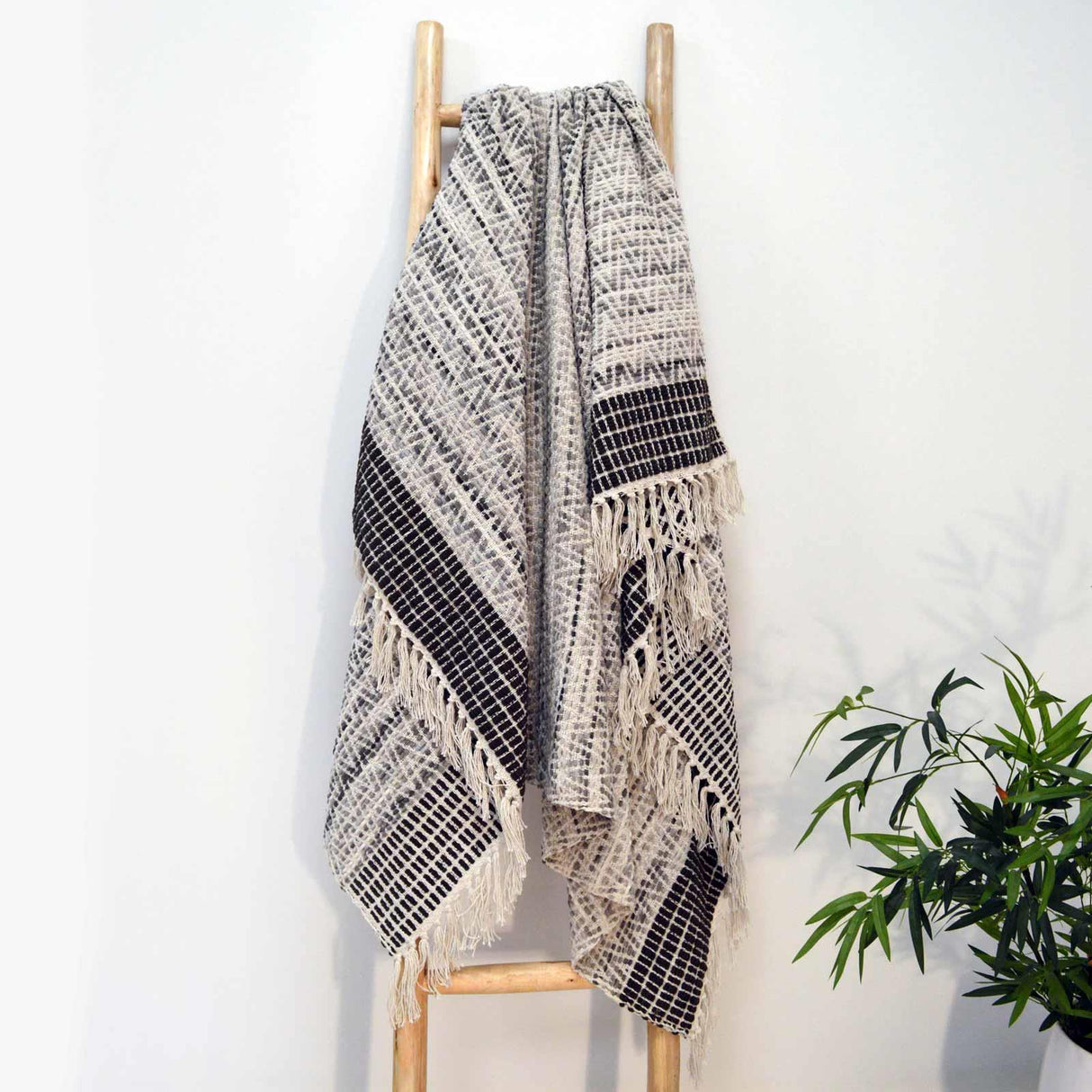 Arizona Herringbone Throw Dark Grey