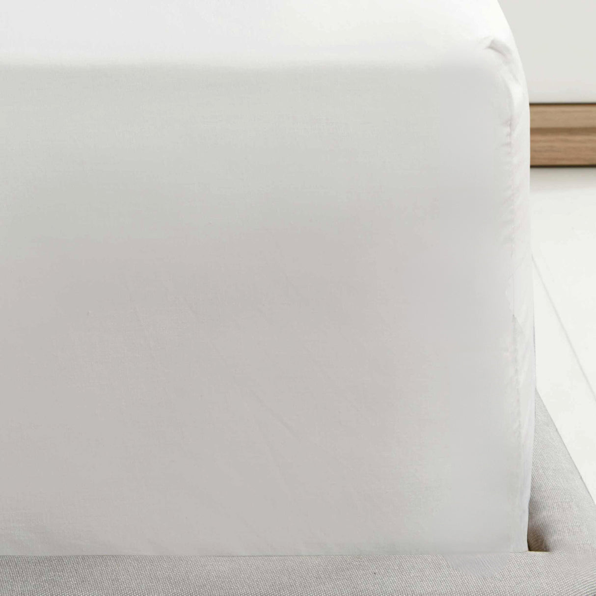 Percale Extra Deep Fitted Sheet White