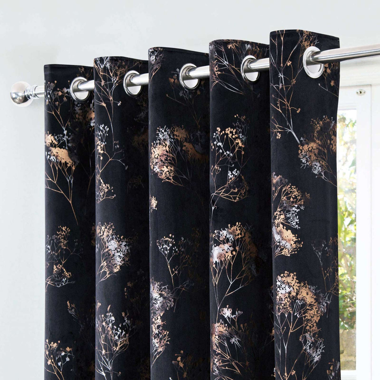 Lucia Metallic Thermal Eyelet Curtains Black