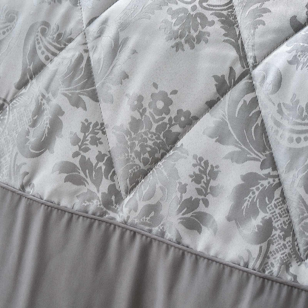 Damask Jacquard Bedspread Silver