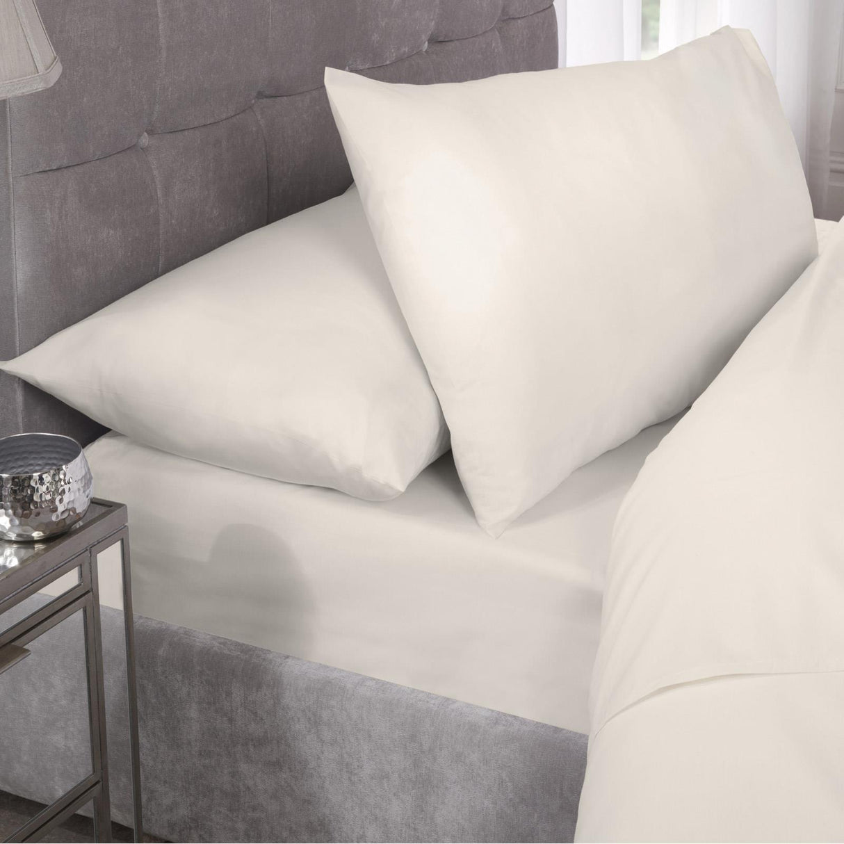 Percale 180 Thread Count Ivory 25cm Fitted Sheet