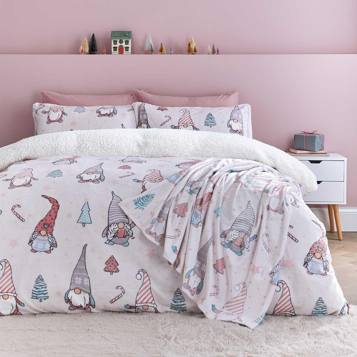 Christmas Festive Gnomes Duvet Cover Set Pink