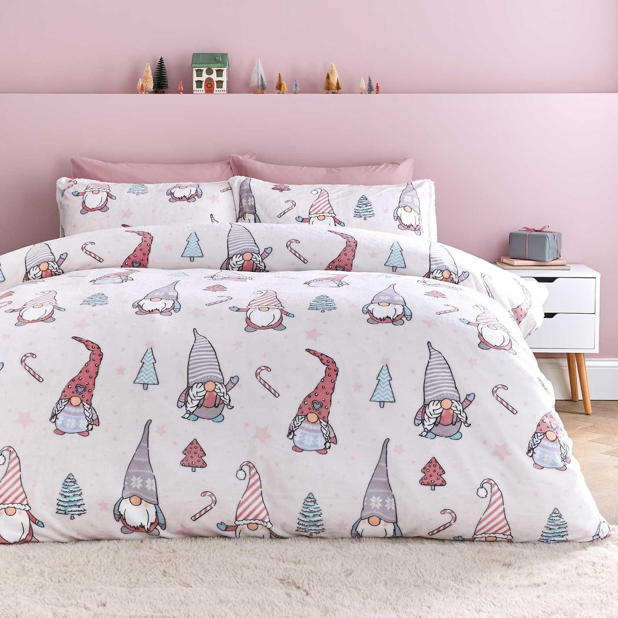 Christmas Festive Gnomes Duvet Cover Set Pink