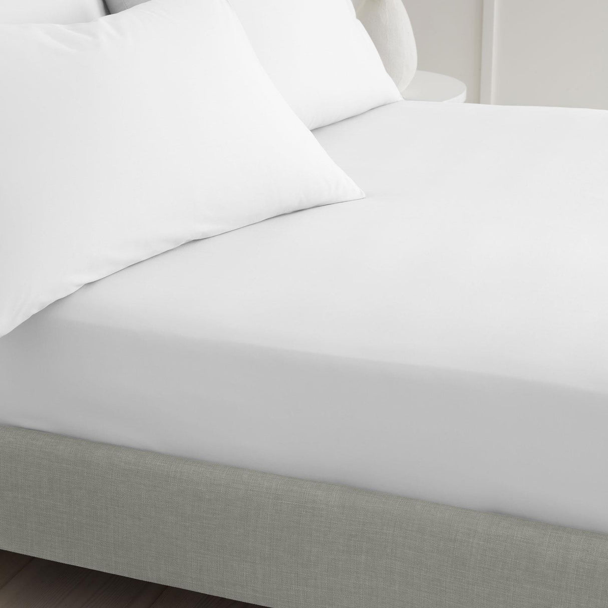 200TC Cotton Percale Fitted Sheet White