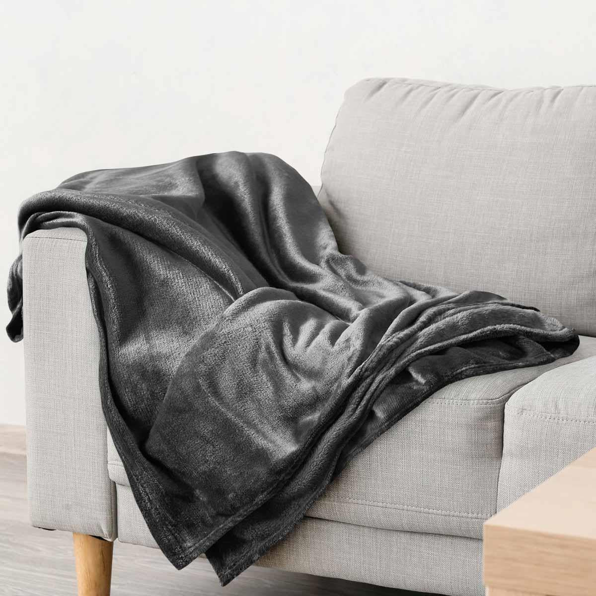 Snug Flannel Fleece Blanket Super Soft Throw in Charcoal Grey