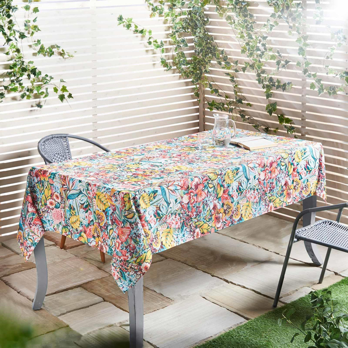 Paradiso Water Resistant Tablecloth