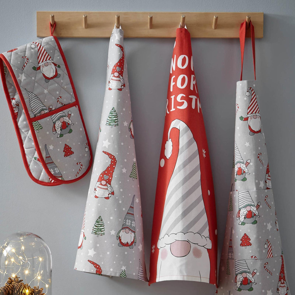 Christmas Gnomes Tea Towel 4 Pack