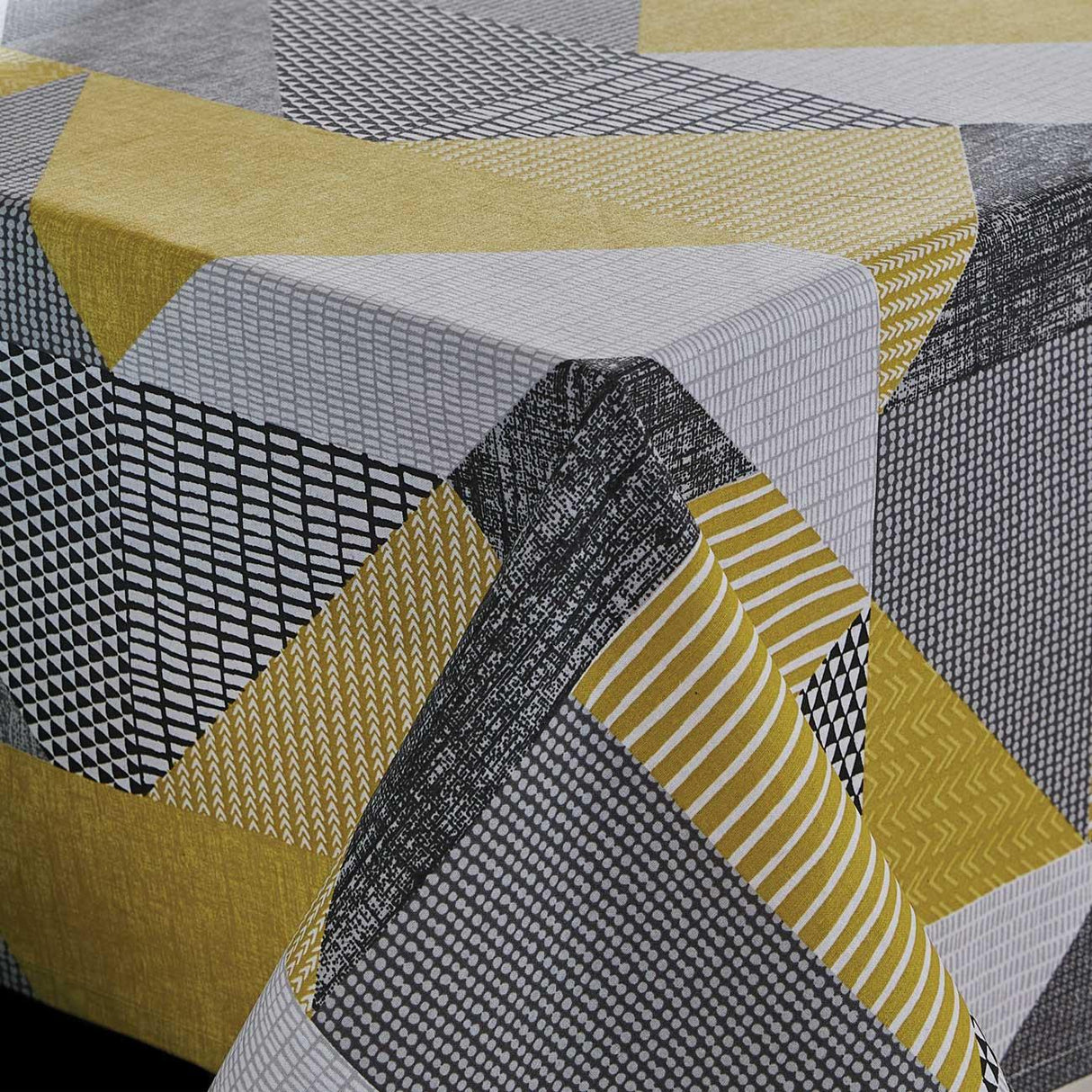 Larsson Geo Kitchen Textiles Collection