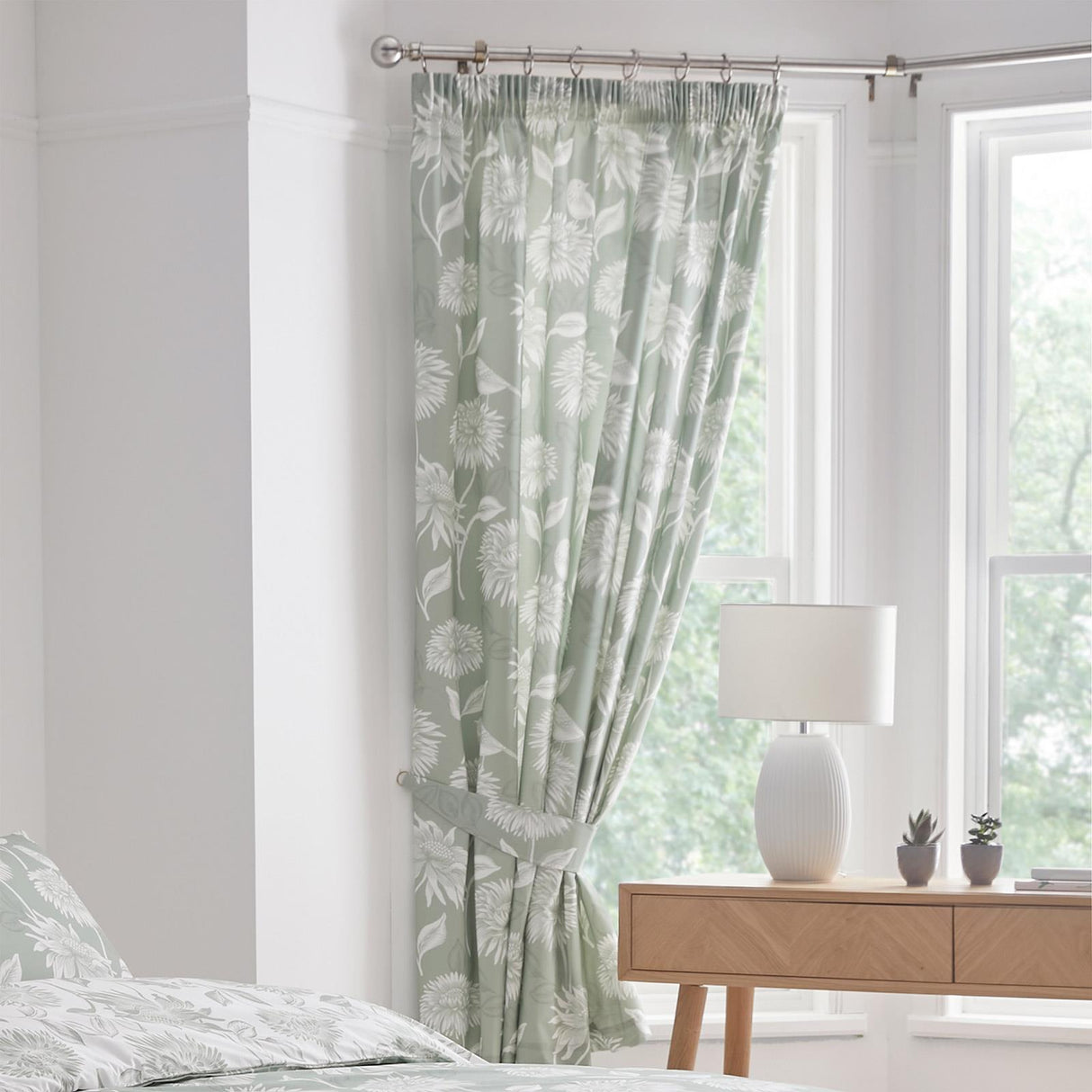 Chrysanthemum Tape Top Pencil Pleat Curtains