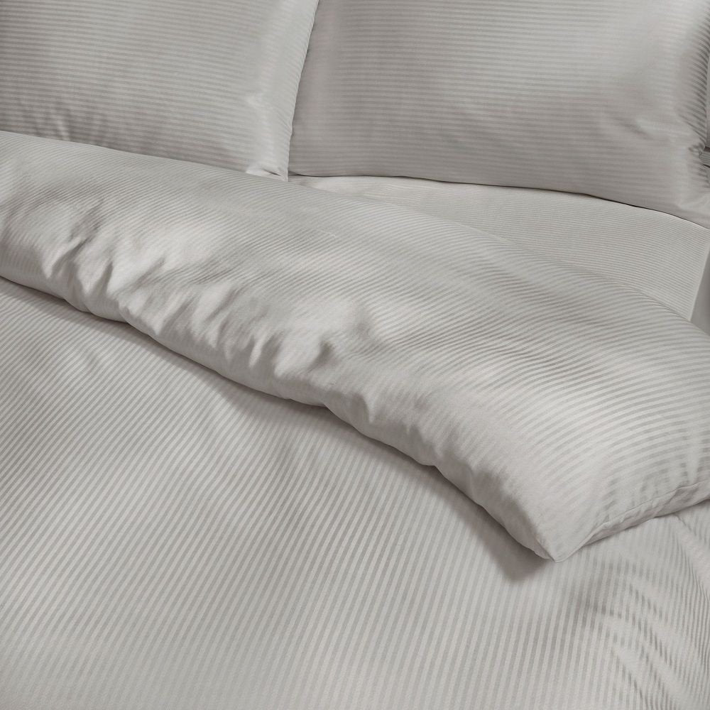 Catherine Lansfield Satin Stripe 300 Thread Count King Duvet Cover Set with Pillowcases