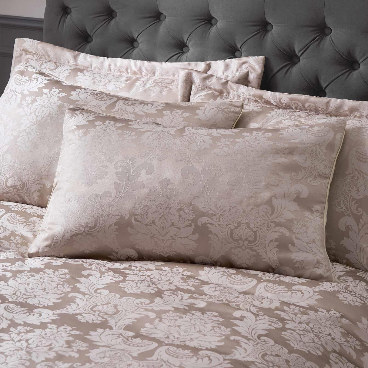 Damask Jacquard Duvet Cover Set