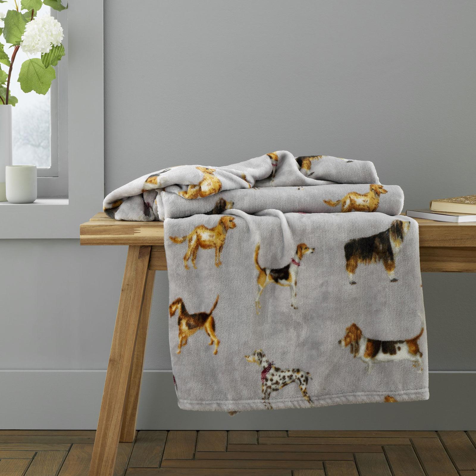 Cosy Country Dogs Fleece Throw Perfect for Dog Lovers Ideal Textiles