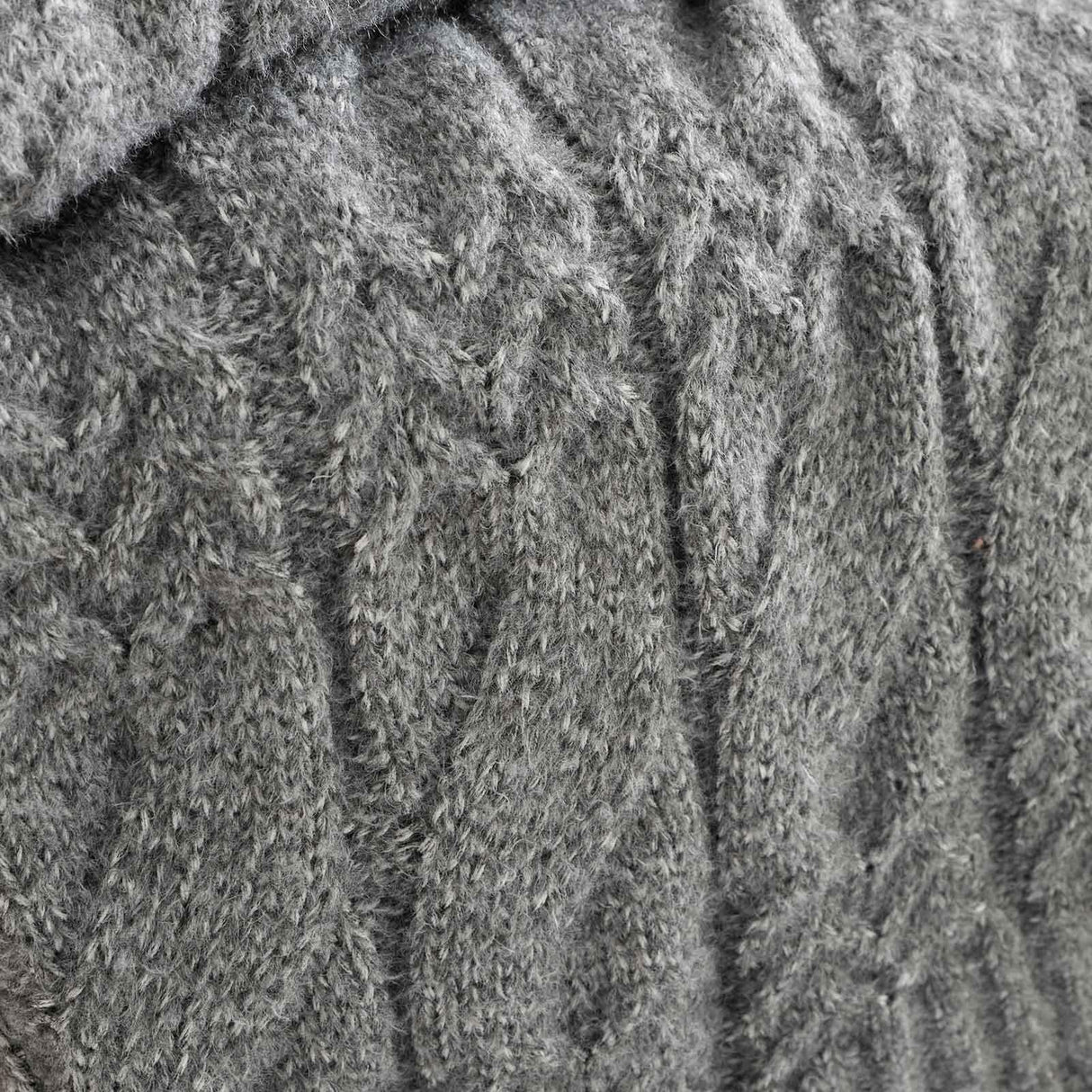 Cable Knit Throw Grey