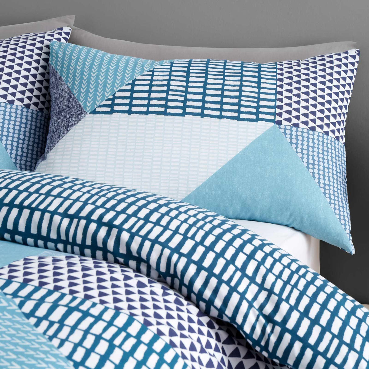 Larsson Geo Duvet Cover Set Teal