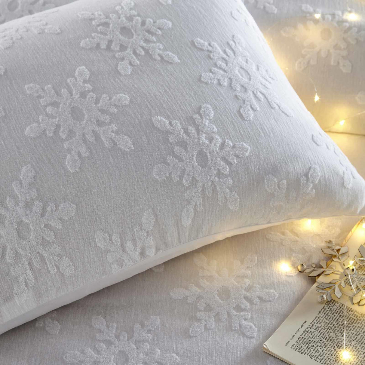 Snowflake Tufted Duvet Cover Set