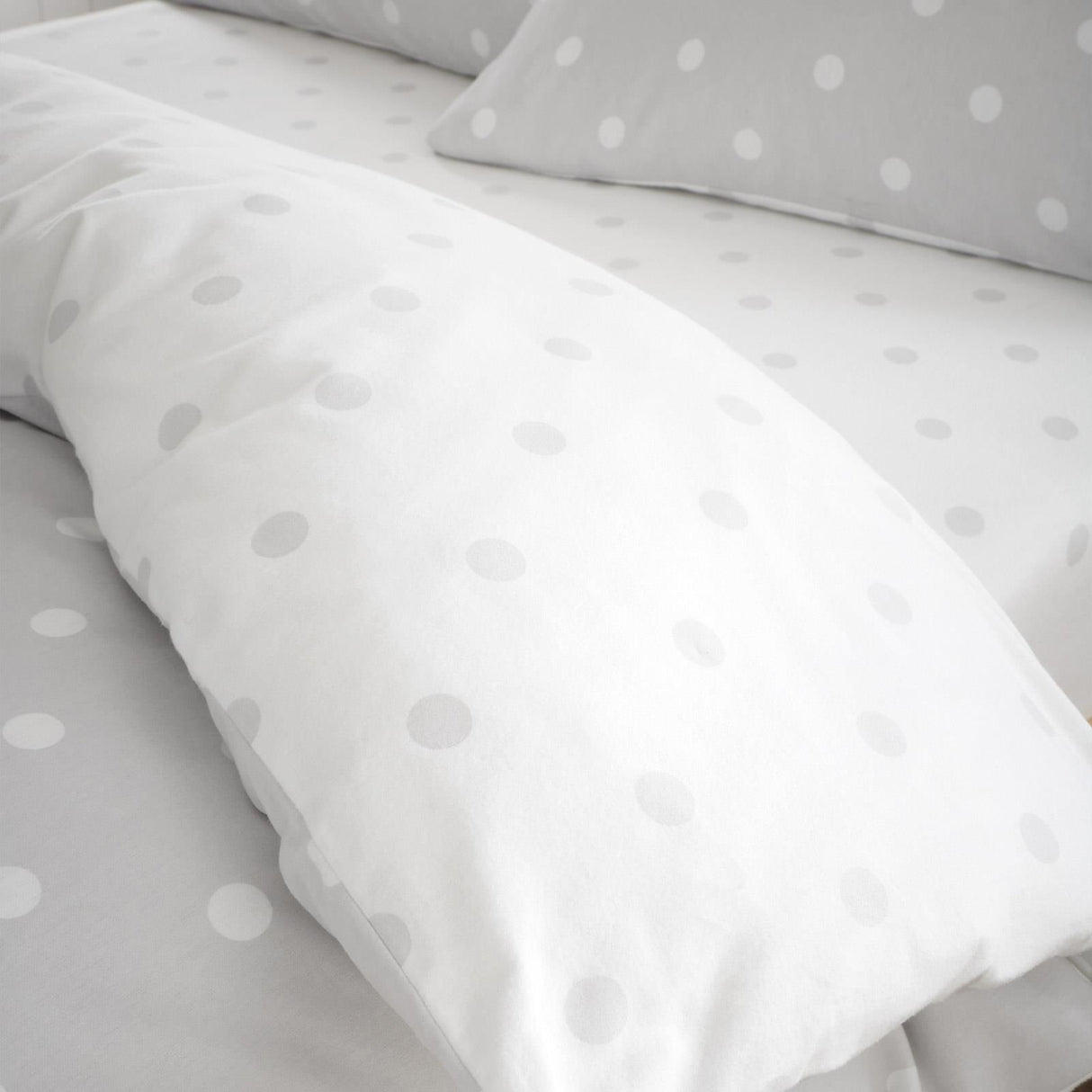 Brushed Polka Dot Fitted Sheet Grey