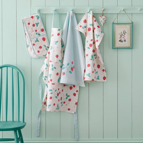 Strawberry Garden Pack of 4 Tea Towels