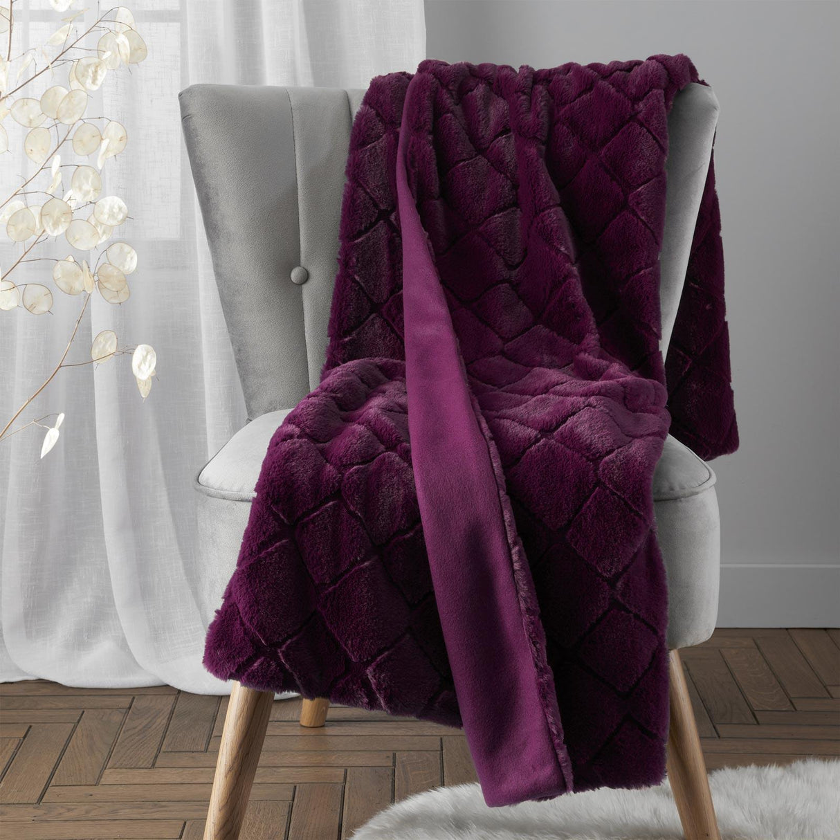 Cosy Diamond Faux Fur Throw Plum