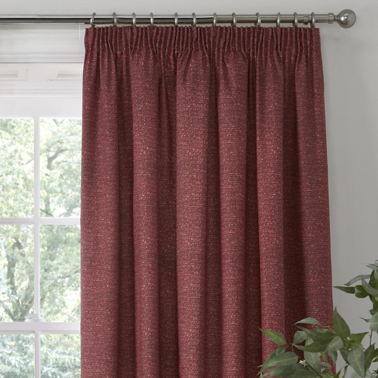 Pembrey Super Thermal Tape Top Curtains Red