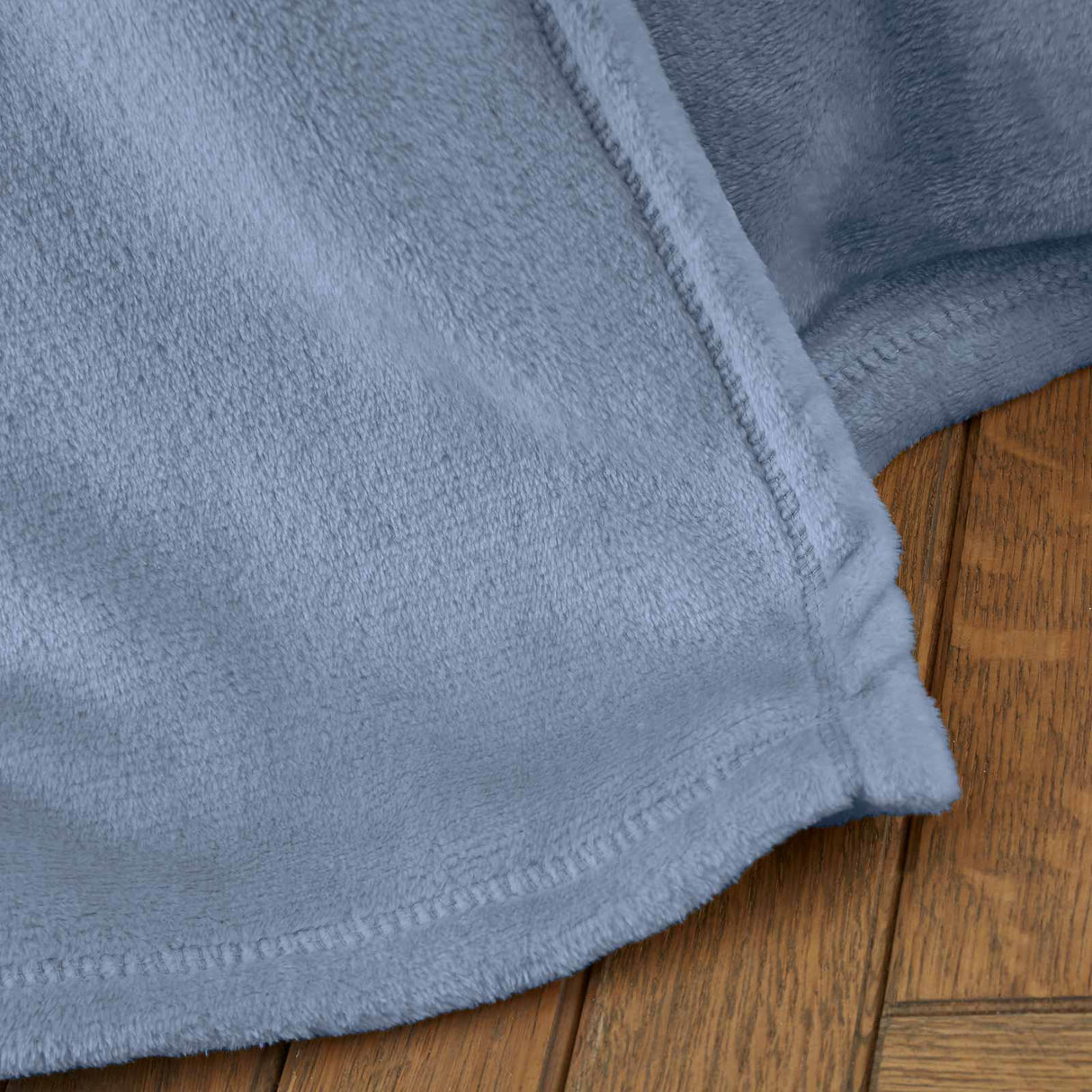 Raschel Velvet Touch Throw Blue