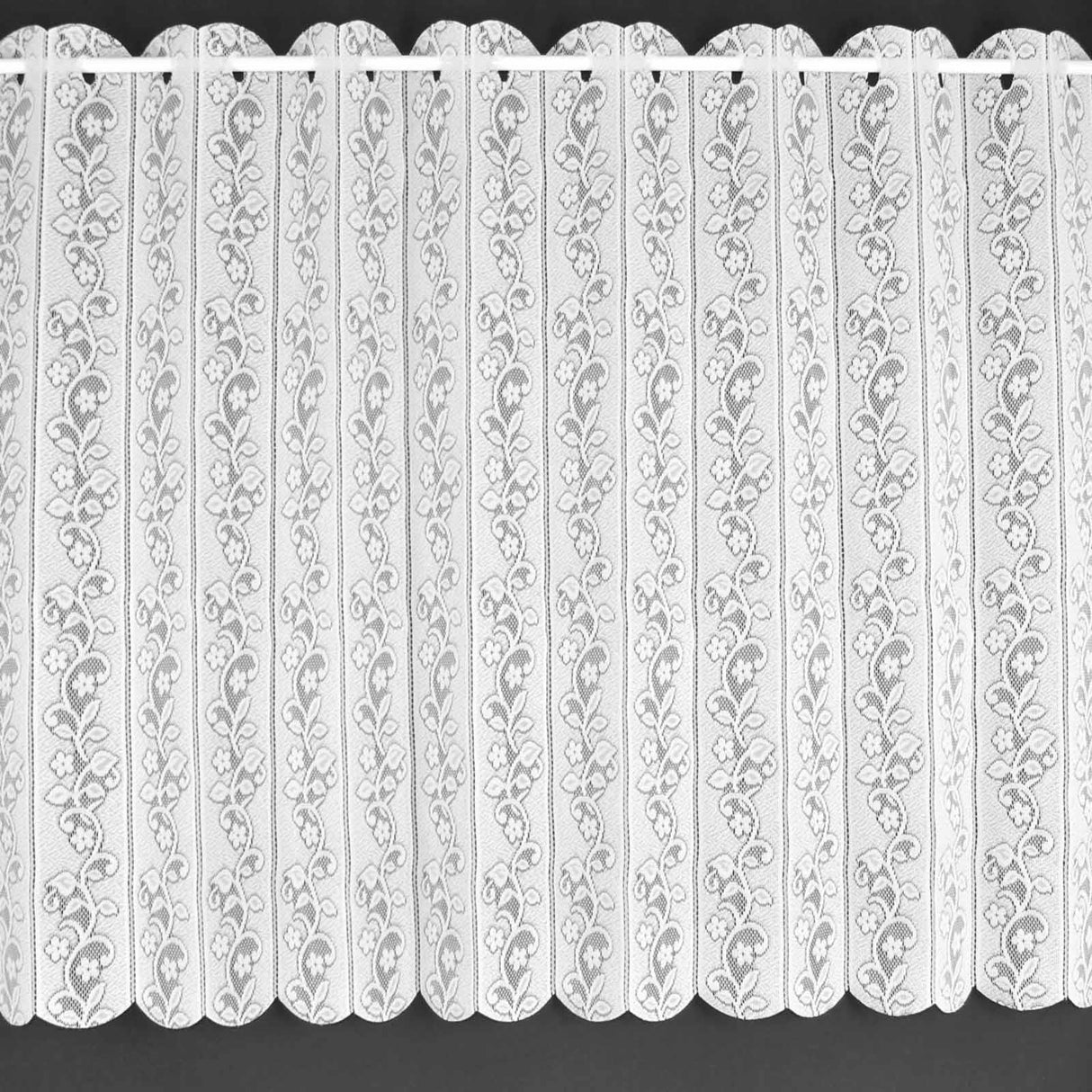 Daisy Chain Louvre Blind White