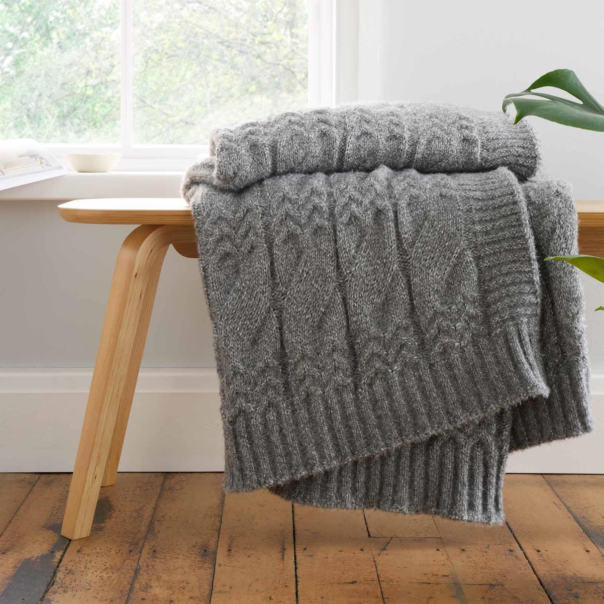 Cable Knit Throw Grey