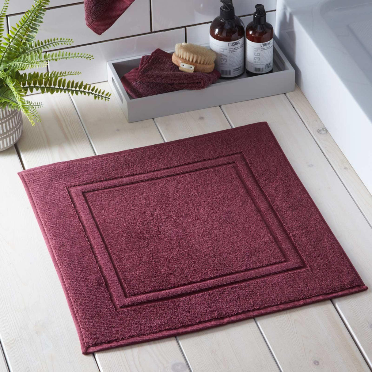 Abode Eco Shower Mat Claret