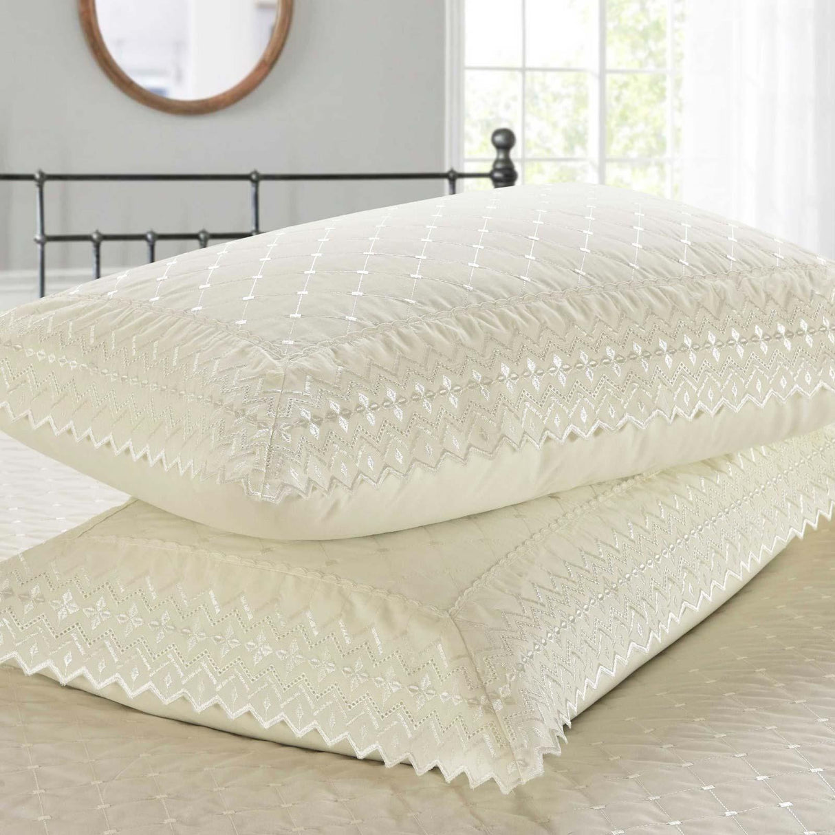 Richmond Pillowcase Pair Ivory