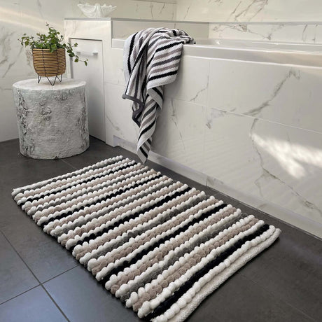 California Chunky Bobble Bath Mat Monochrome Bath Mat Allure   