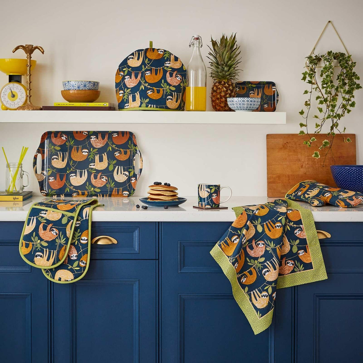 Hanging Around Luxury Cotton Kitchen Apron Aprons Ulster Weavers   